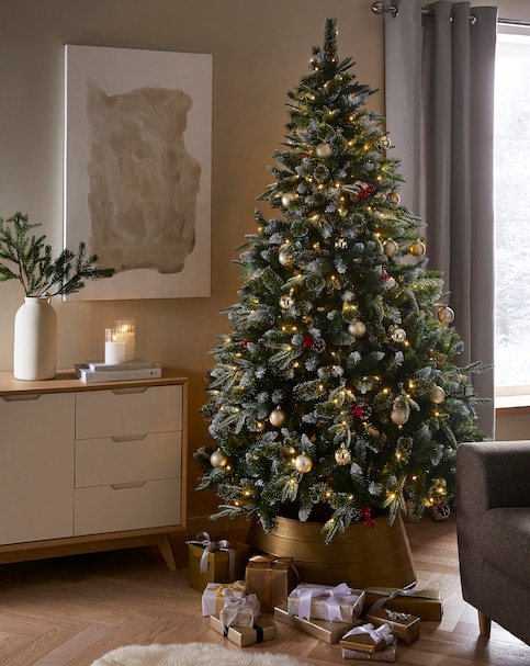 Salzburg Pre-Lit Tree With Berry & Cone