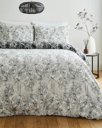 Sketched Floral Duvet Set