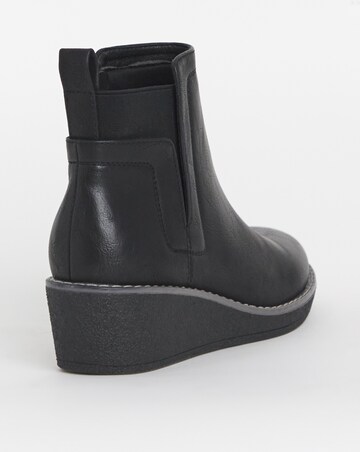 Cushion Walk Wedged Crepe Sole Ankle Boot E Fit