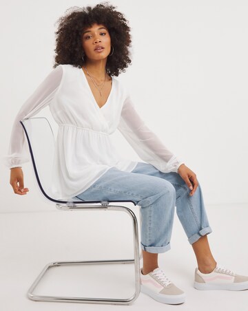 White Long Sleeve V Neck Chiffon Blouse