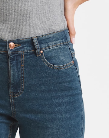 Vintage Wash 24/7 Straight Leg Jeans
