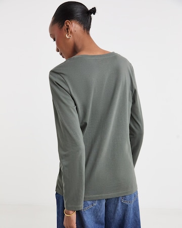 3 Pack V-Neck Long Sleeve T-Shirts