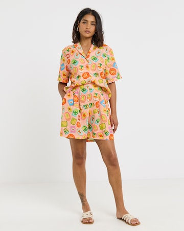 Twisted Wunder Linen Postcard Shorts