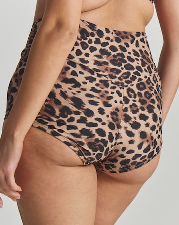 MAGISCULPT Medium Control Bikini Shorts Leopard Print