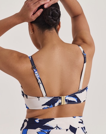 MAGISCULPT Twist Front Underwired Bandeau Bikini Top