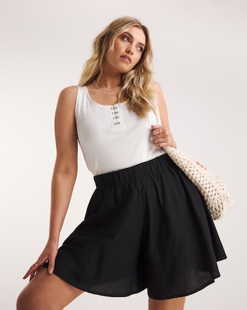 Black Linen Floaty Short