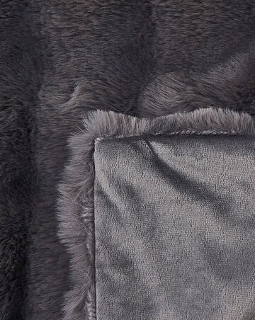 Bubble Faux Fur Throw