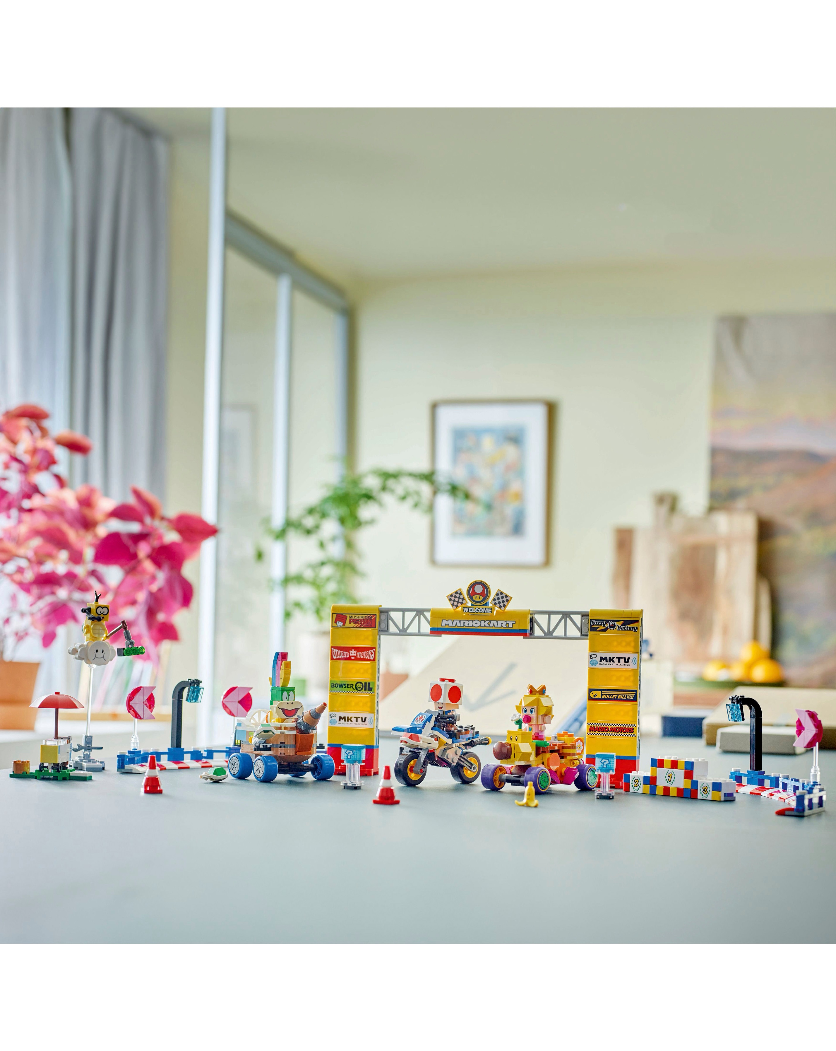 洋書 STREET WORLD LEGO Super Mario: Mario Kart - Baby Peach & Grand Prix Set 72036