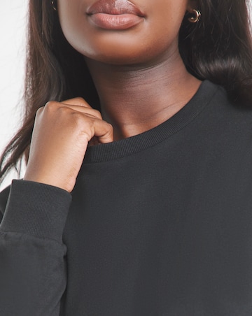 Black Midi Sweatshirt Dress With Pockets