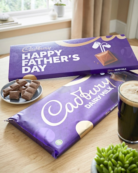 Cadbury Fathers Day Mega Chocolate Bar 850g
