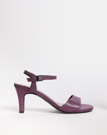 Barely There Sandal E Fit