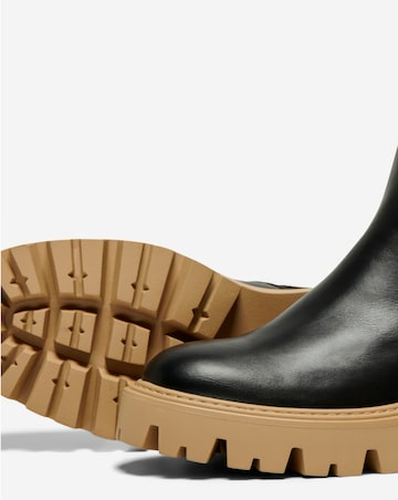 Only Betty Chunky Chelsea Boot Standard Fit