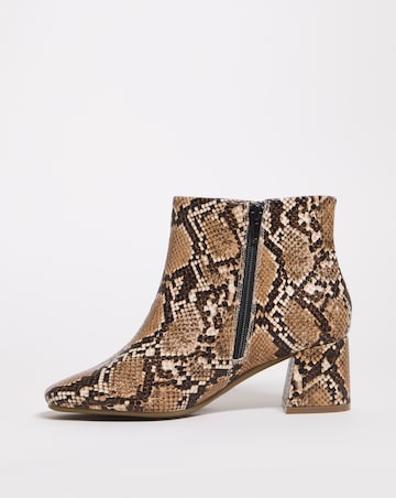 Block Heeled Boot E Fit