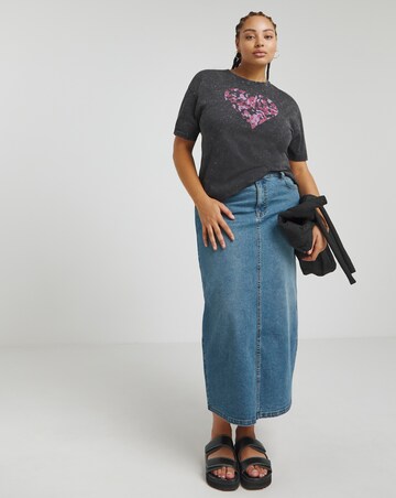 Acid Wash Heart Graphic T-Shirt