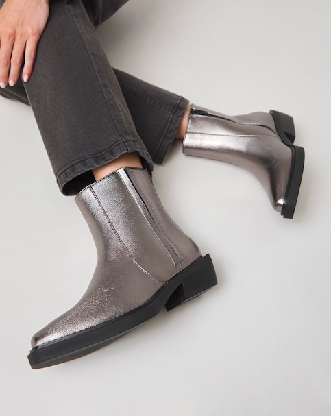 Azora Stretch Seam Western Boots - Wide Fit (E)