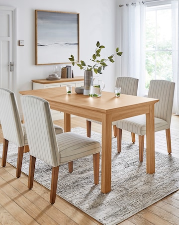 Julipa Ashford Dining Table with 4 Everly Chairs