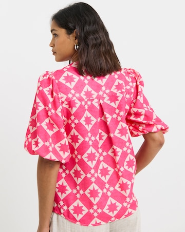 Twisted Wunder Linen Tie Front Star Blouse