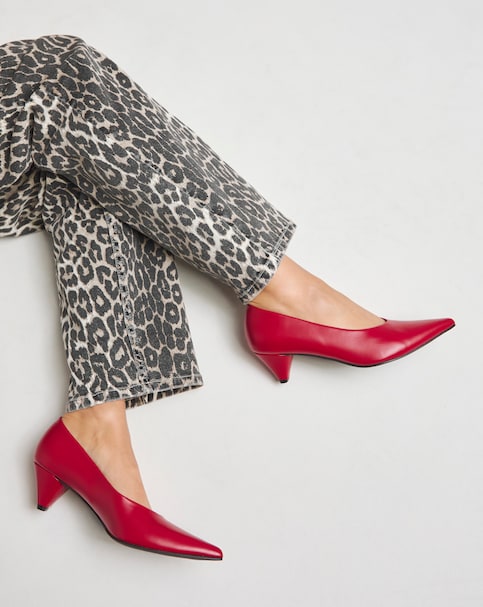 Tanya Low Kitten Heel V Cut Court Shoes - Wide Fit (E)