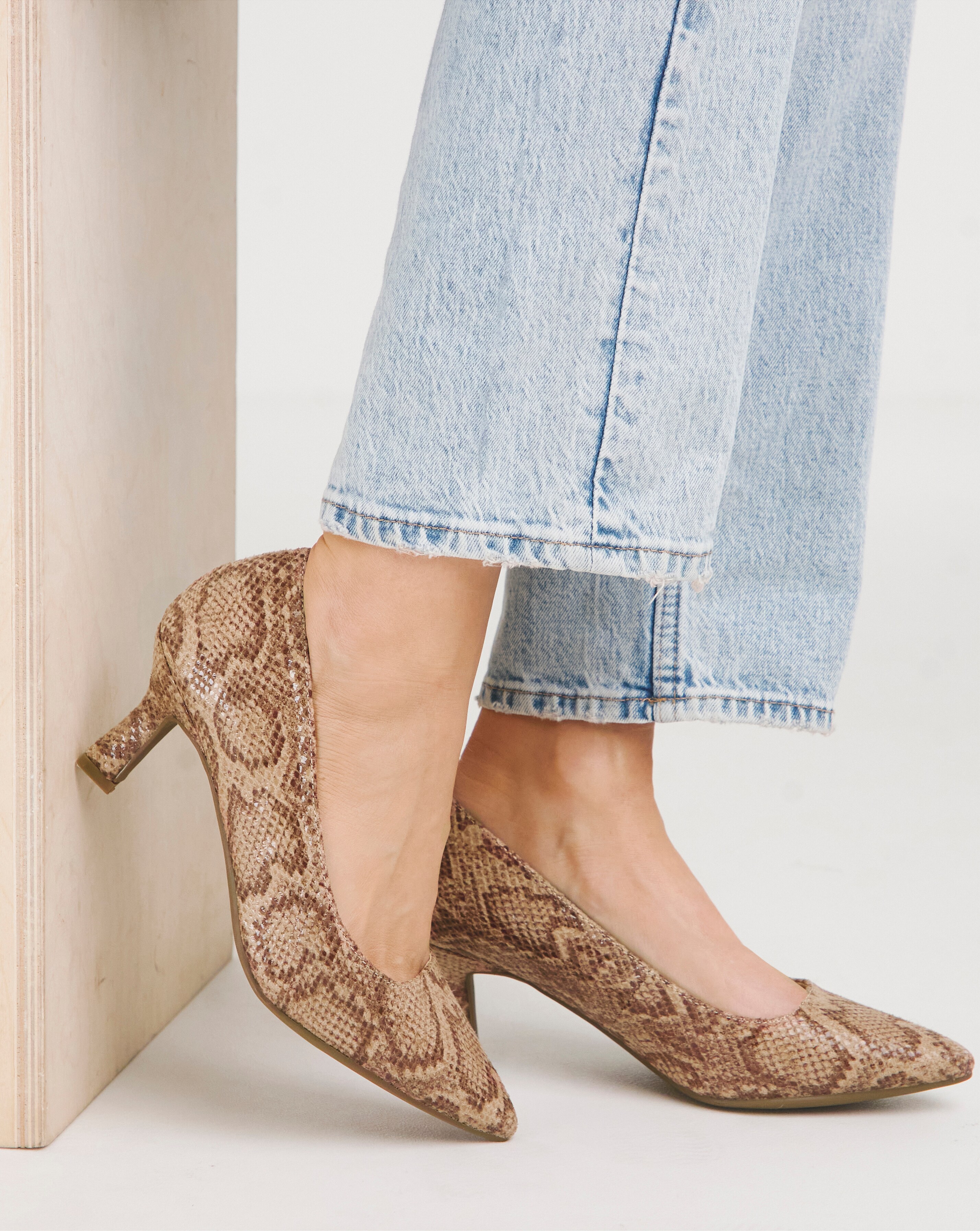 Kayla Flexi Sole Kitten Heel Court Shoe - Wide Fit (E)