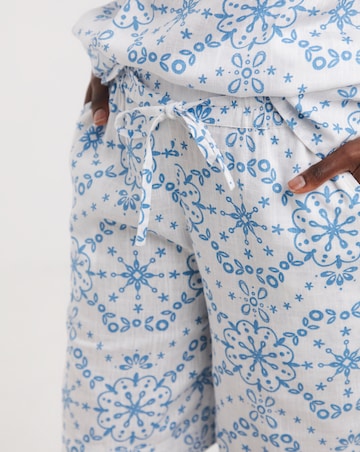 Printed Linen Mix Knee Length Shorts