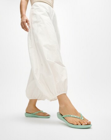 FitFlop Mint Iqushion Multi-Crystal Ergonomic Flip-Flops - Standard Fit (D)