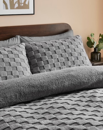 Gray & Osbourn No.9 Fleece Duvet Set