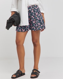 Ditsy Floral Relaxed Woven Flippy Short
