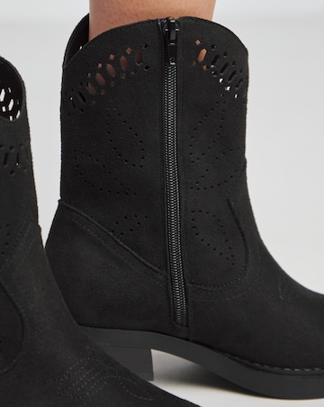 Atlanta Laser Cut Detailing Western Boot - Wide Fit (E)