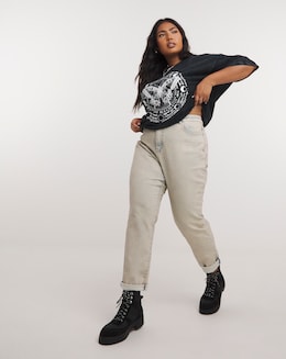 Vintage Wash Slim Mom Jean