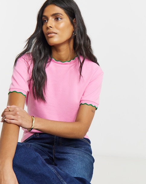 Pink & Green Ribbed Slim Fit Scallop T-Shirt