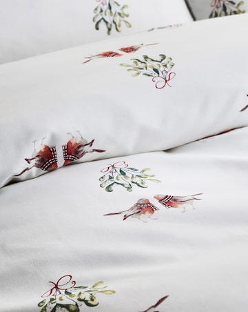 Kissing Robin Mistletoe Duvet Cover Set