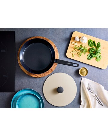 Morphy Richards Non-Stick 28cm Cream Saute Pan