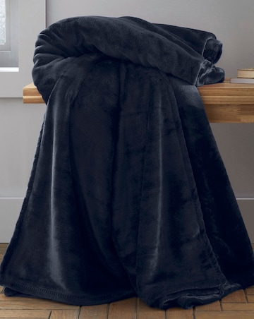 Catherine Lansfield Raschel Velvet Throw