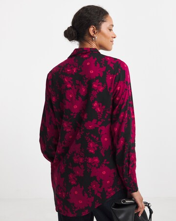 Dipped Back Long Sleeve Shirt