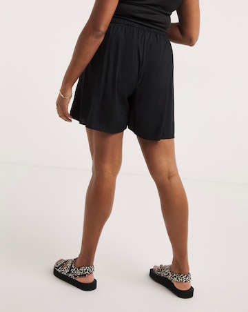 Black Relaxed Woven Flippy Short