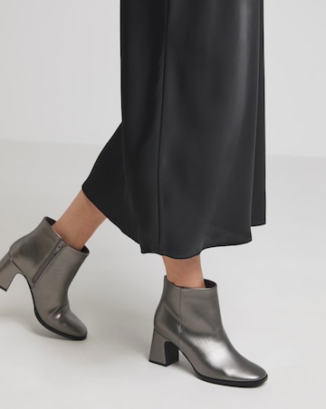 Loise Block Heel Ankle Boots - Wide Fit (E)