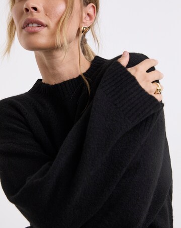 Cosy Yarn Black Crew Neck Jumper