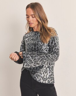 Leopard Printed Sequin V-Neck Top
