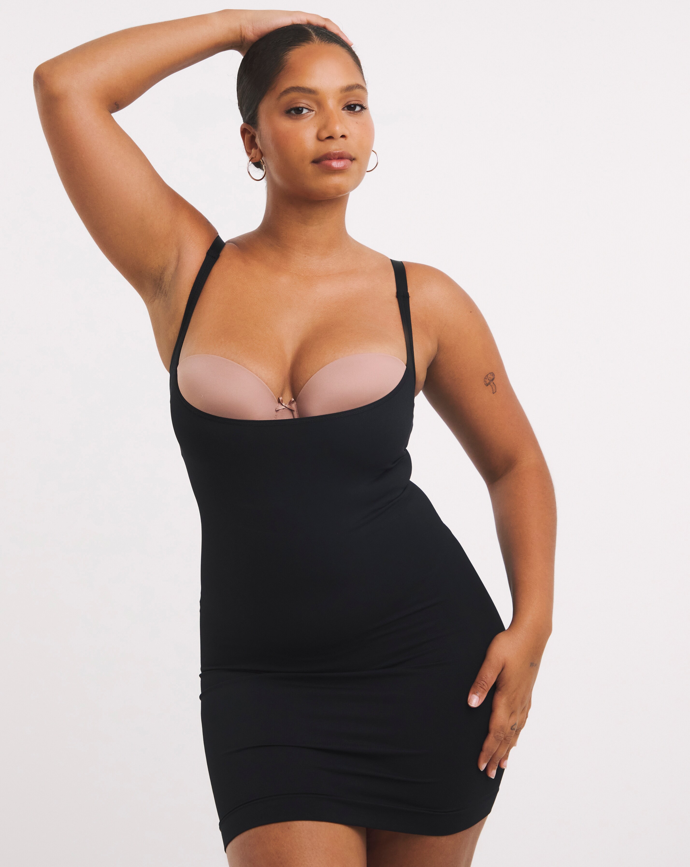 MAGISCULPT Medium Control Smoothing Wear Your Own Bra Seamfree Slip - Black