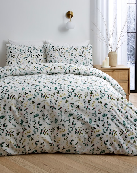Merry Berries Duvet Cover Set