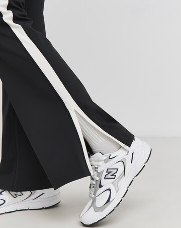 DayFlex Contrast Stripe Side Split Flared Yoga Pant No Front Seam