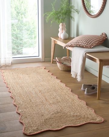 Jute Escallop Runner