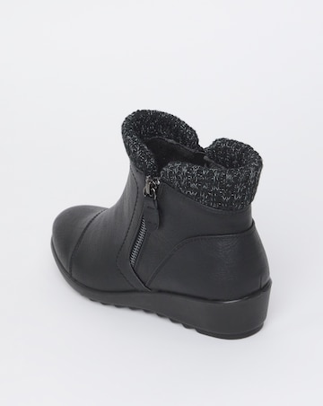 Cushion Walk Knitted Top Wedged Boots E Fit