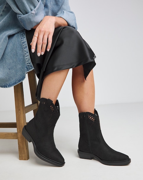 Atlanta Laser Cut Detailing Western Boot - Wide Fit (E)