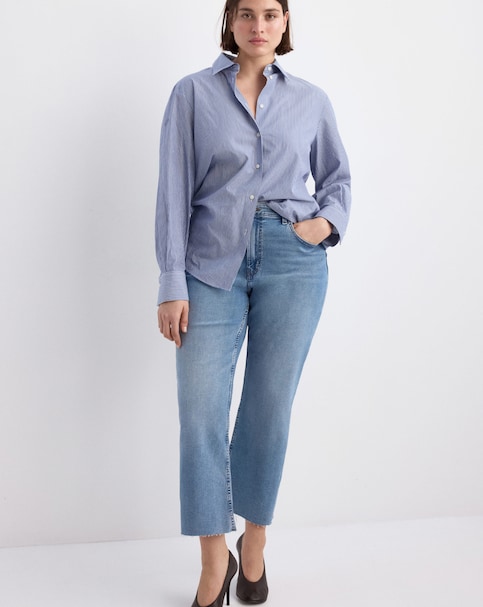 Mango Flared Crop Jean