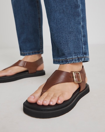 Lumina Toe Post Buckle Sandal - Extra Wide Fit (EEE)