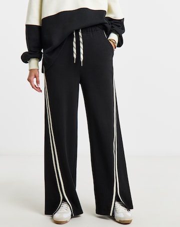Wide Leg Jogger with Stripes to Side