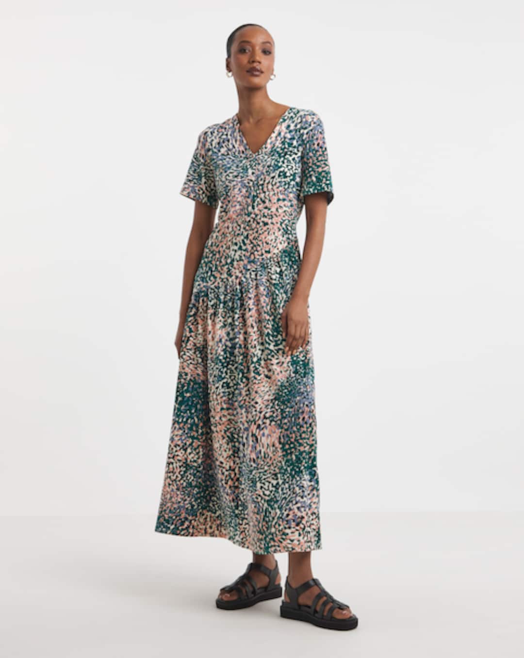 fashion world clearance sale on dresses BIGGEST SALE of the season EVERYTHING must go! Shop in-store & online at Fashion World don't miss out on unbeatable deals! Whether you're stepping out or scrolling in,