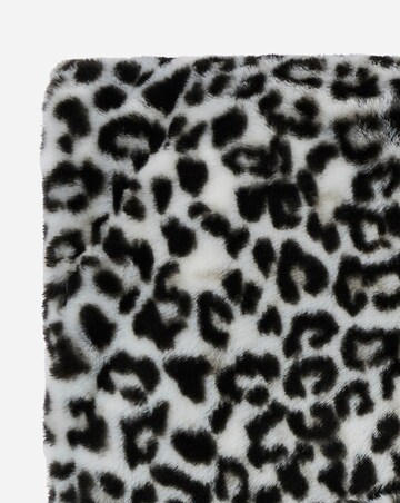 Spotted Animal Printed Faux Fur Throw