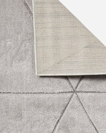 Sara Carved Triangle Rug